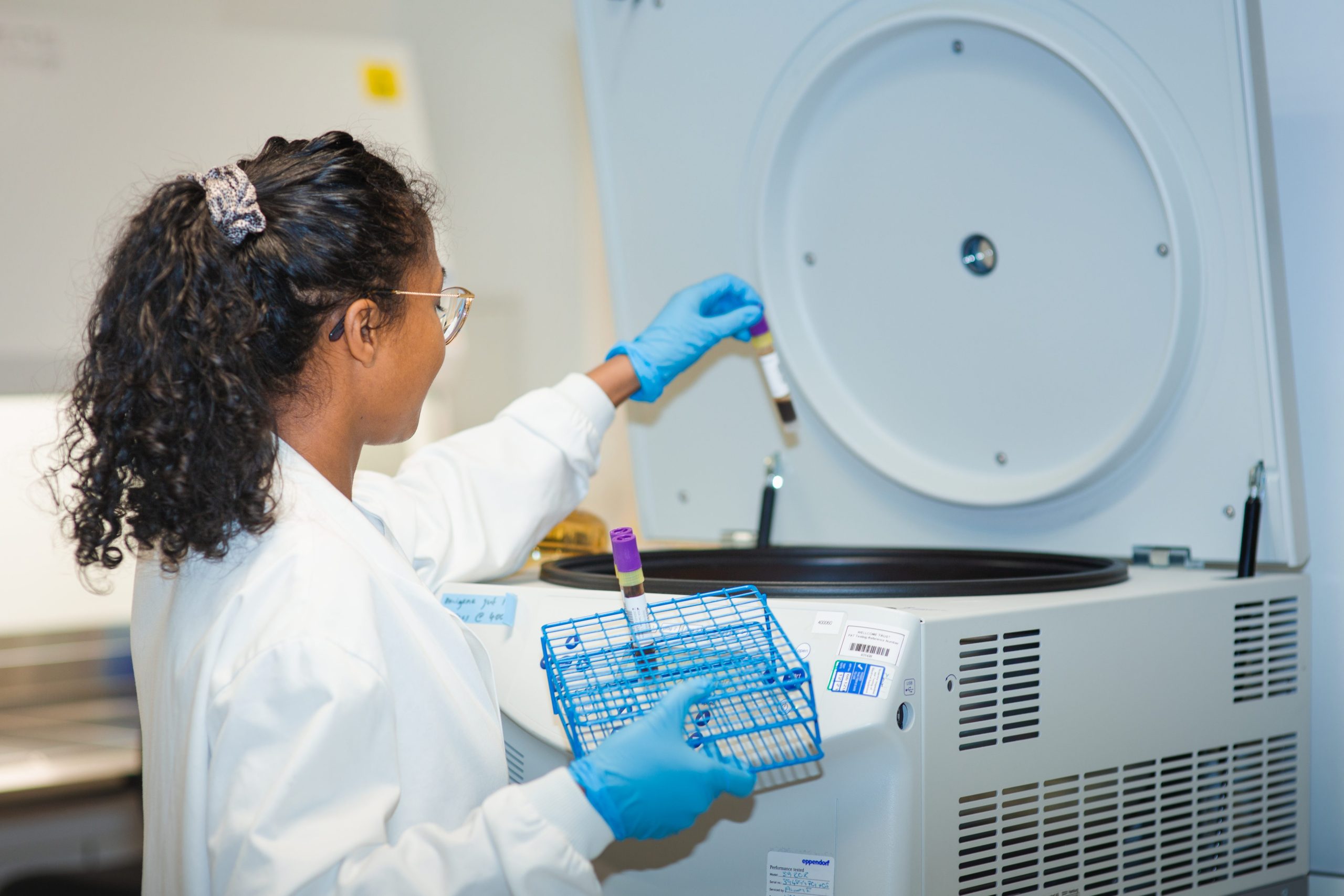 Centrifuging stool 